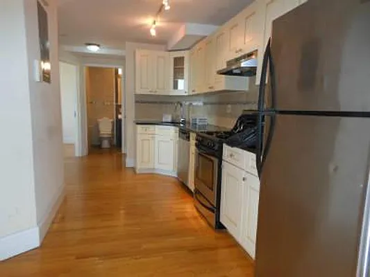 Rented by Urban Realty NYC | media 12