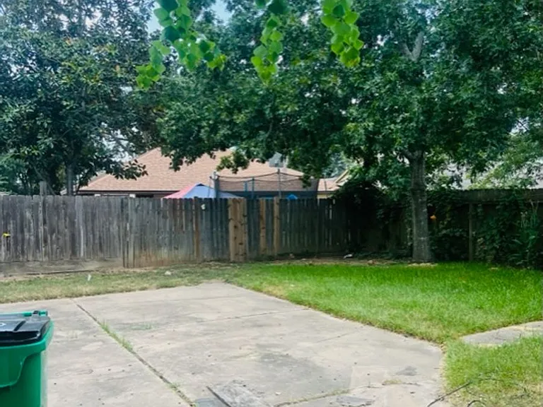 19502 Woodglen Dr — Photo 10