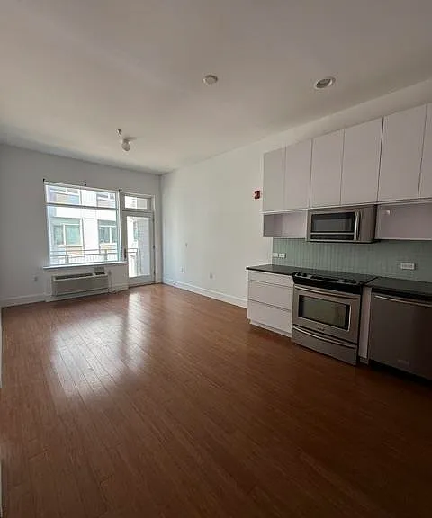 217 Newark Ave #307 — Photo 3