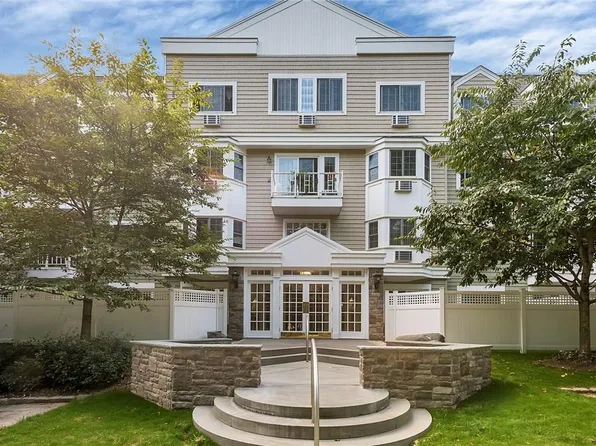 500 Pondside Drive #4K, White Plains, NY 10607