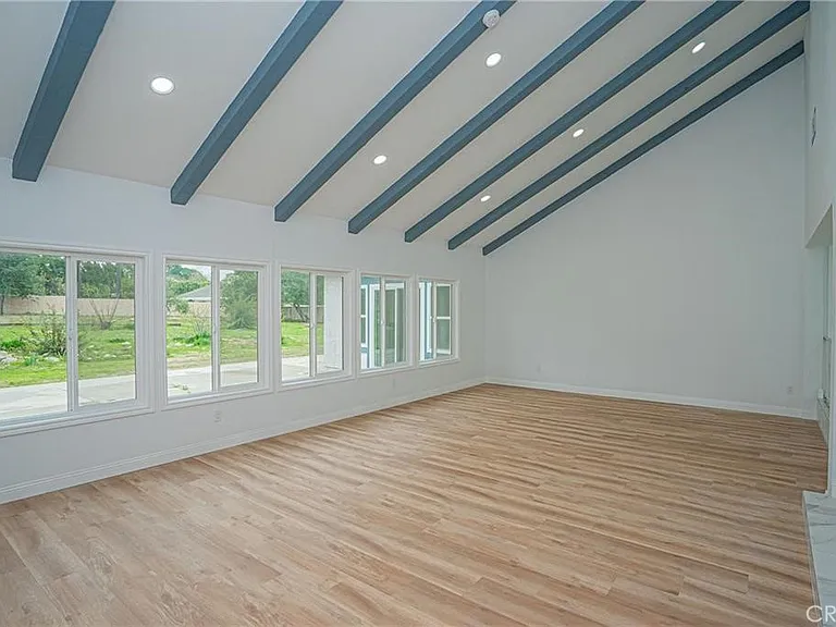 3518 N Mills Ave — Photo 26