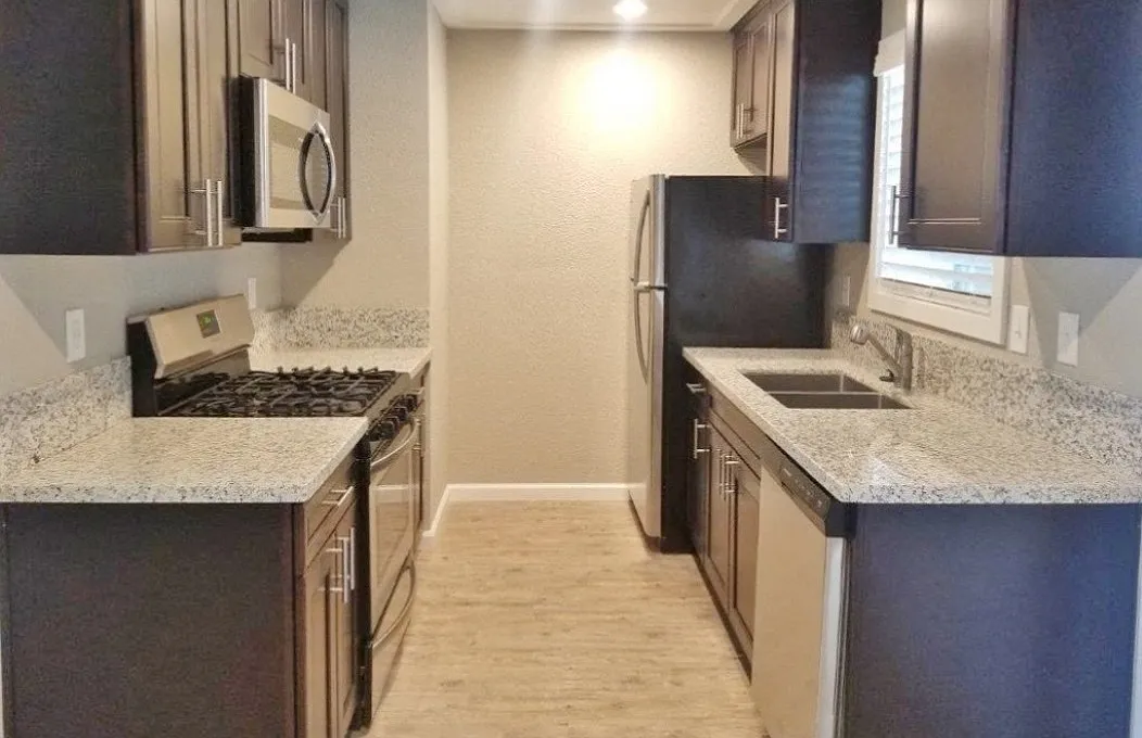 Fairway Estates — Photo 1