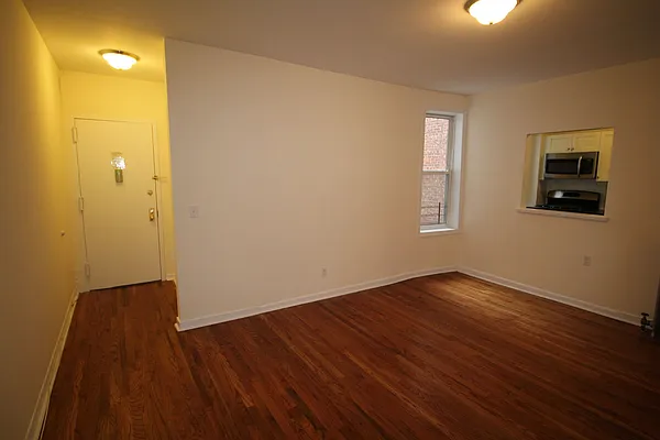 Rented by Slope Realty Co | media 9