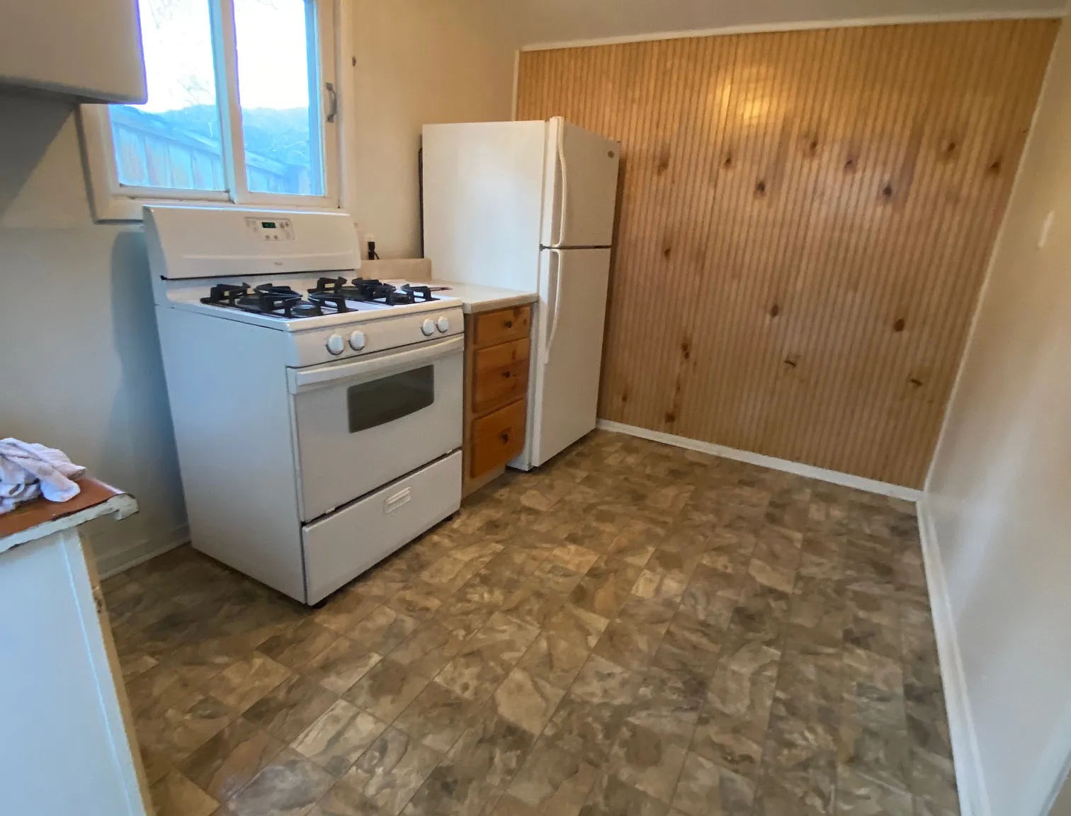 Studio, 400 sqft, $1,090 — Photo 3