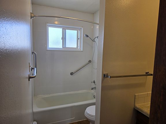 5th image of 1456 Bunting Ave #1