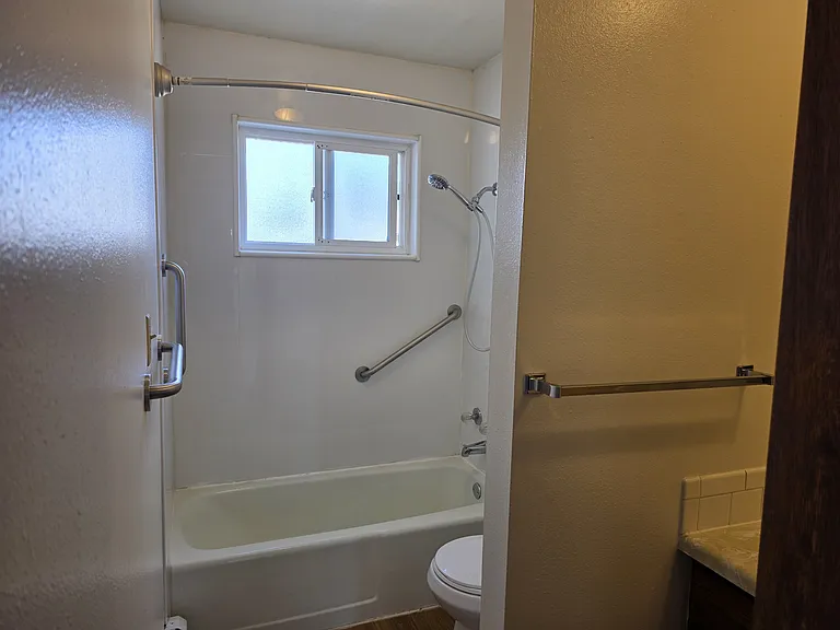 1456 Bunting Ave #1 — Photo 5