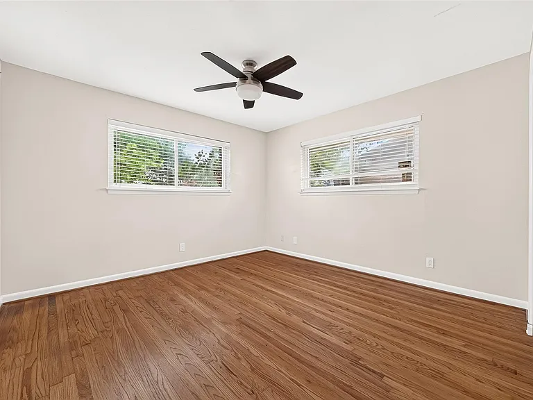 4002 Mischire Dr — Photo 33