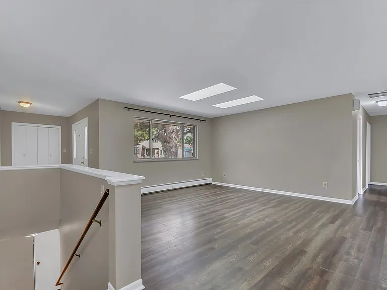 7687 Newman St — Photo 3