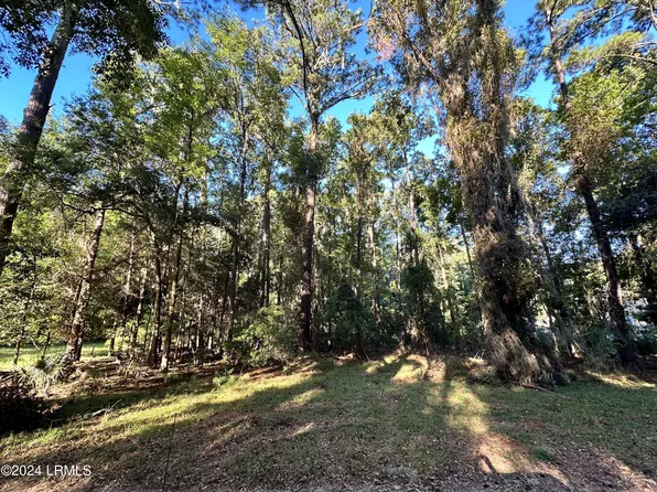 60 Arbor Victory Rd, Beaufort, SC 29907