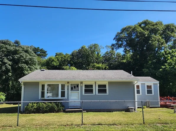 37 Old Onset Rd, Wareham, MA 02571