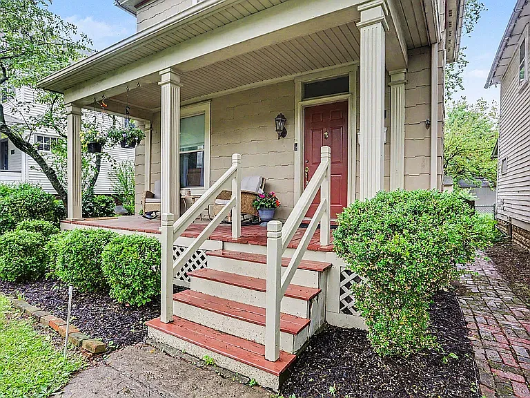 207 E Blake Ave — Photo 5