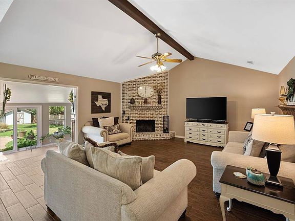 4th image of 1222 Peggy Ln