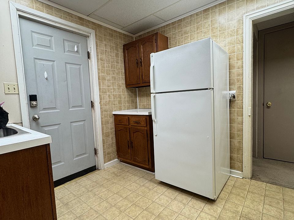 1st image of 172 E Penn St #1/2