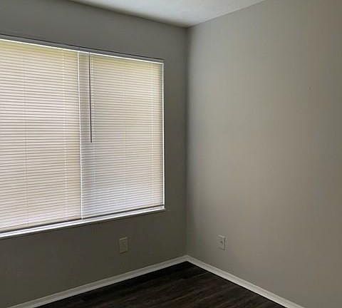 3rd image of 2212 Lincoln Ave
