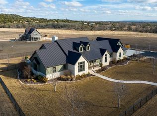 100 Hildemara Ln, Fredericksburg, TX 78624