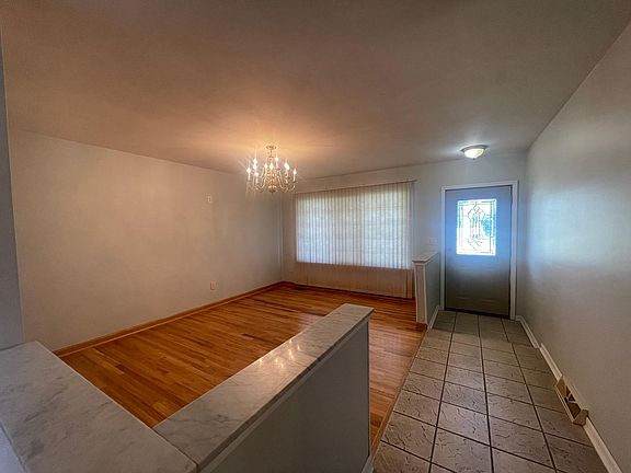 5th image of 4182 Stephanie Dr
