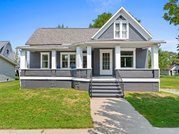 1030 Elizabeth Ave, Marinette, WI 54143