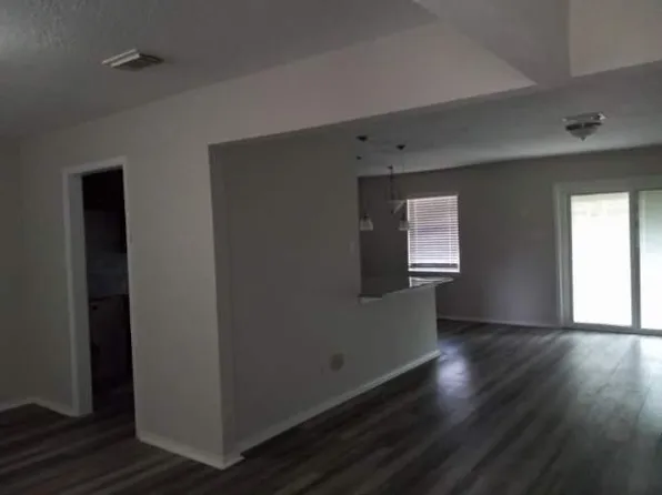 15415 Poolview St, Houston, TX 77071