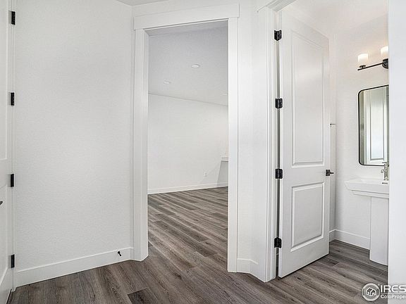 4th image of 5025 Avon Ave