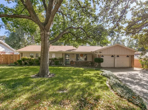 849 Joanna Dr, Hurst, TX 76053