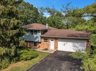 824 S Prairie Rd, New Lenox, IL 60451