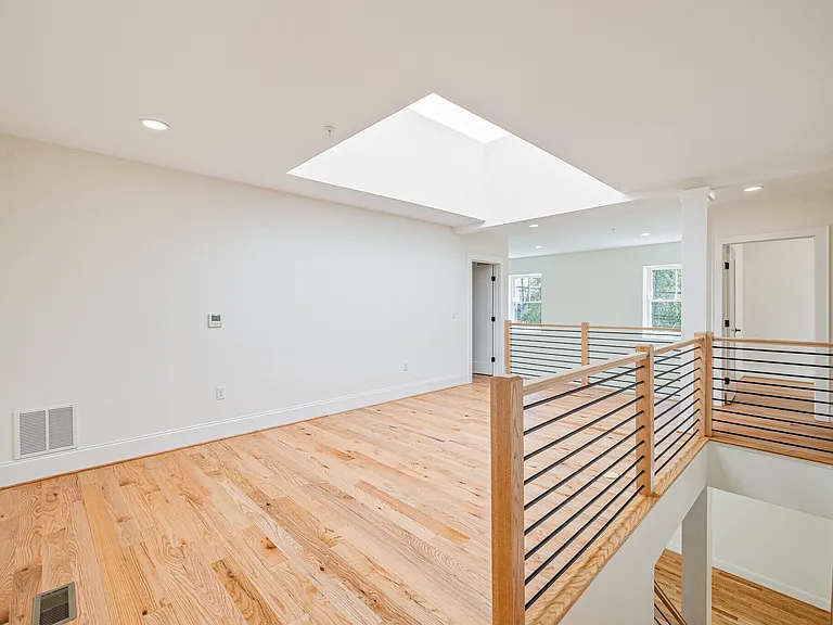 225 Plus Fees #3215 — Photo 31