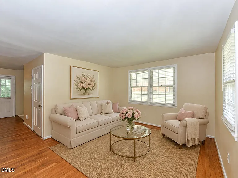 852 Hadley Rd — Photo 7