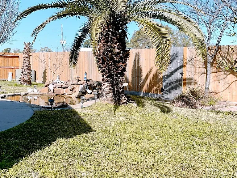 2910 Sandleigh Dr — Photo 24
