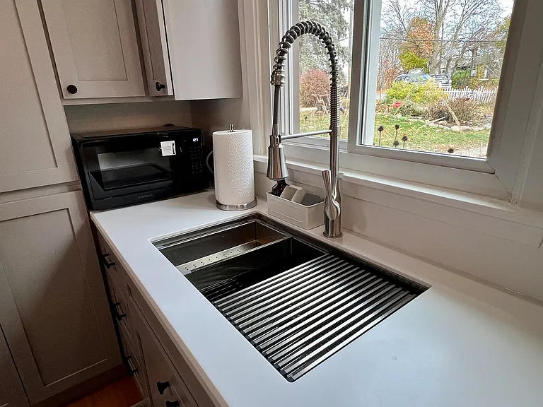 120 Mason Ave — Photo 12