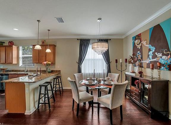 3rd image of 10488 Yorkstone Dr