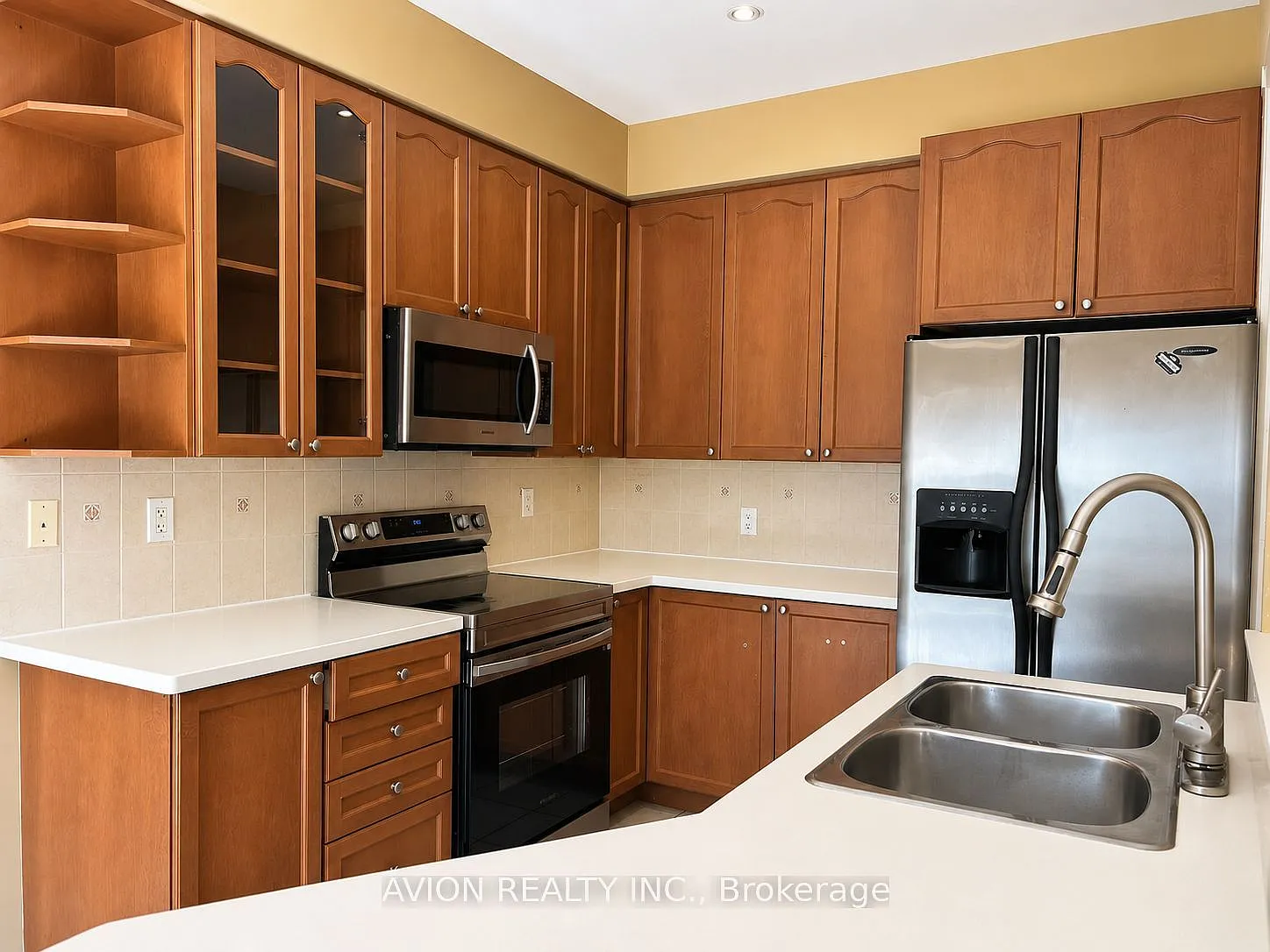 3 bed, $3,500 — Photo 3