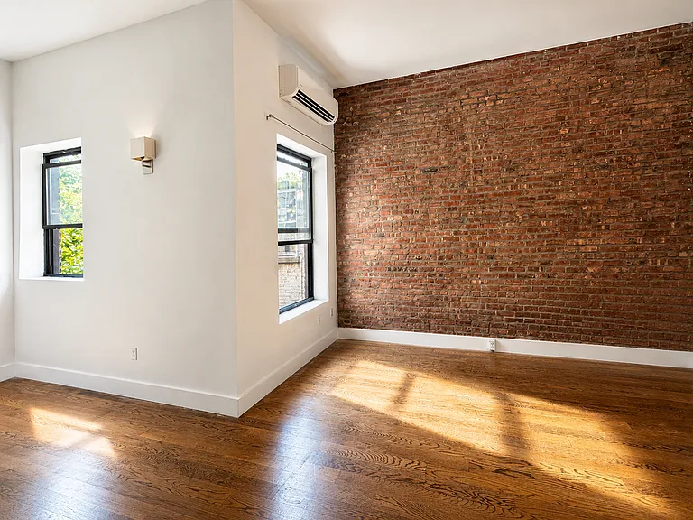 943 Saint Marks Ave #4 — Photo 3