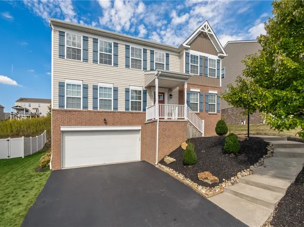 426 Patriot Dr, Carnegie, PA 15106