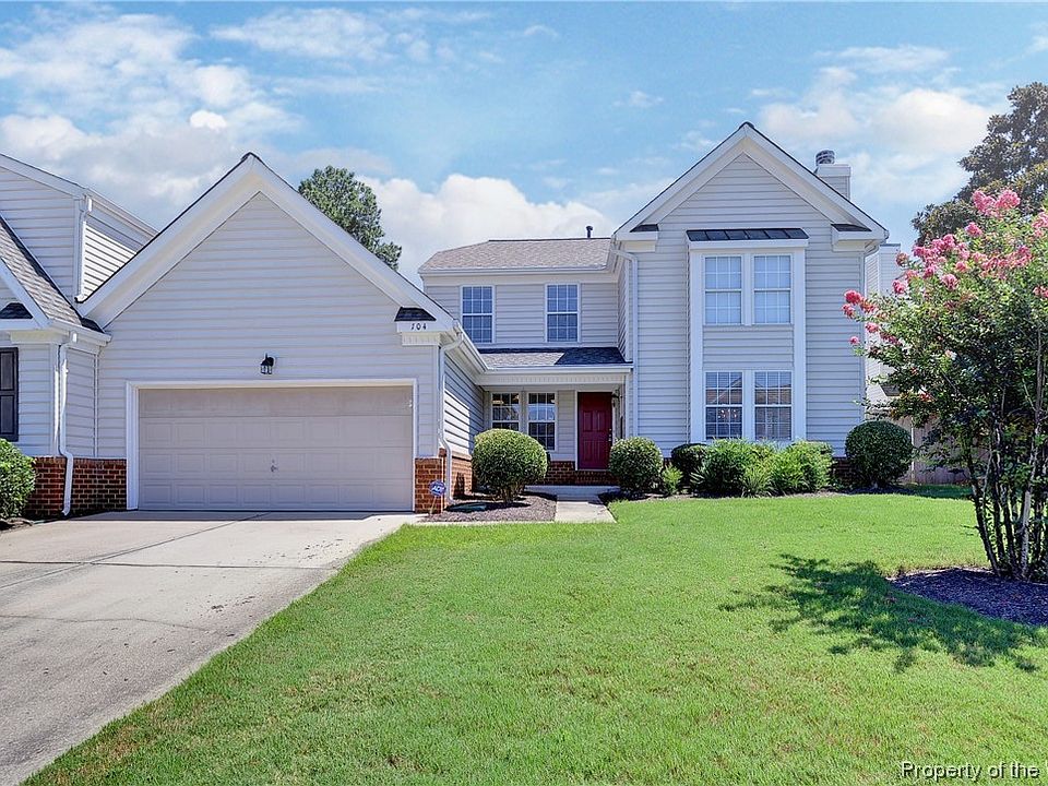 1st image of 104 Waters Edge Dr