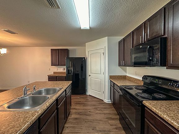 3rd image of 2123 Waltham St