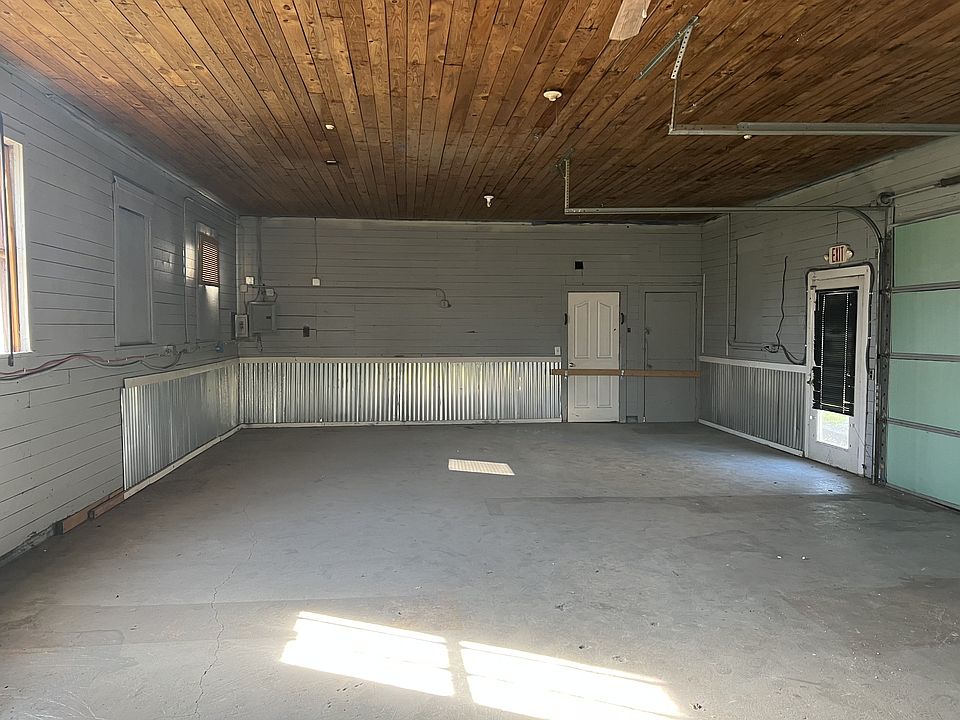 Front Warehouse space