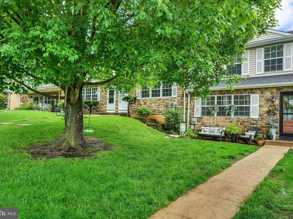 406 Devon Ct #485, Downingtown, PA 19335