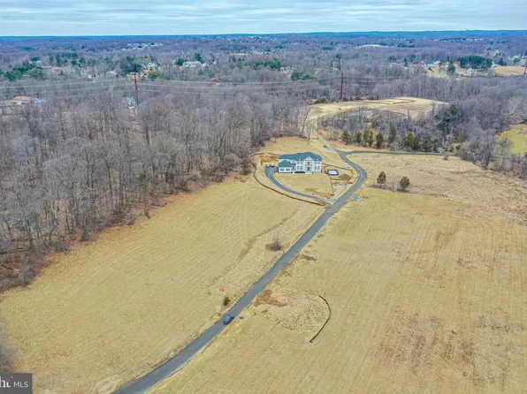 2035 Connolly Rd, Fallston, MD 21047