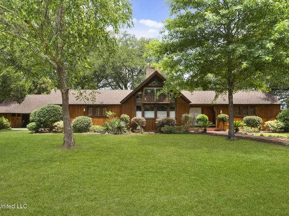 464 Lumpkin St, Lucedale, MS 39452