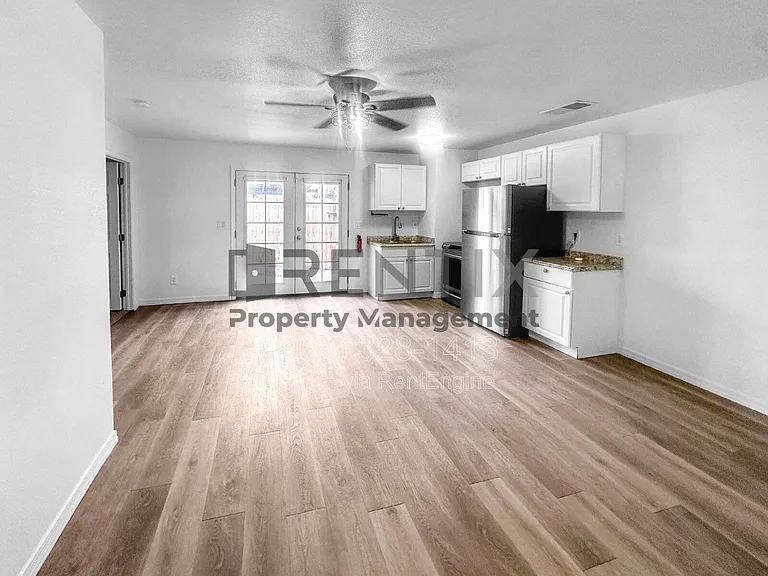 1560 Church St #B — Photo 3