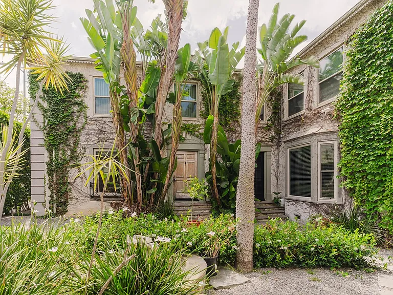 5962 San Vicente Blvd #4 — Photo 3