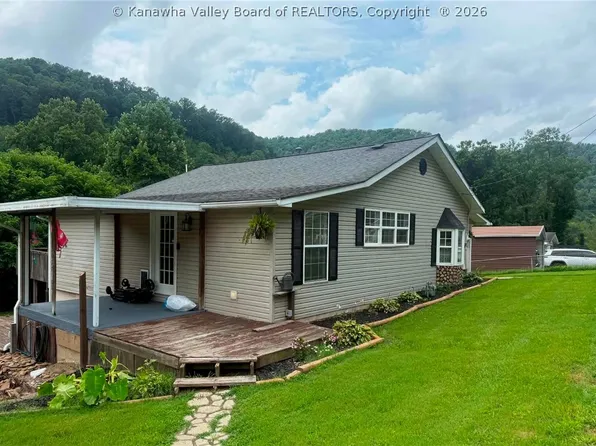 230 Church Hill Rd, Seth, WV 25181