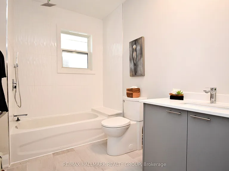 375 Mackay St #3 — Photo 11
