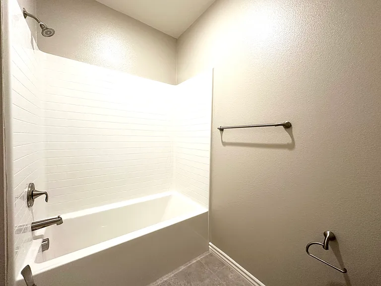33845 Flood St — Photo 22