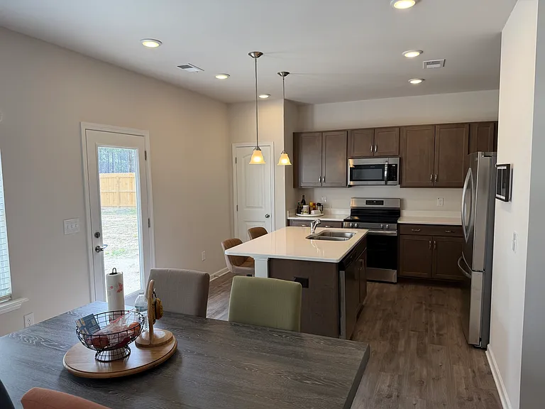 172 Knoll Way — Photo 5