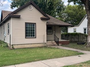 130 W 9th St, Newton, KS 67114