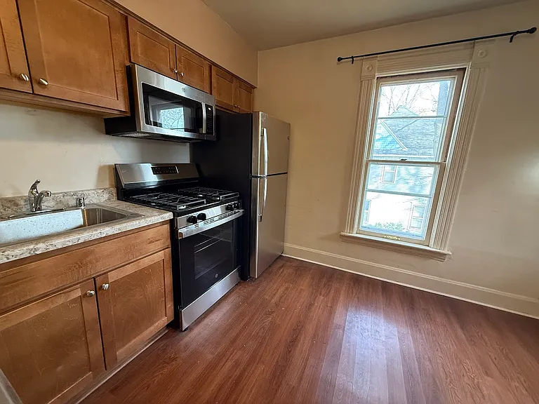 1812 Madison St #2 — Photo 7