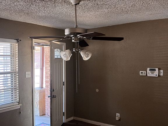 5th image of 904 Ivywood Dr