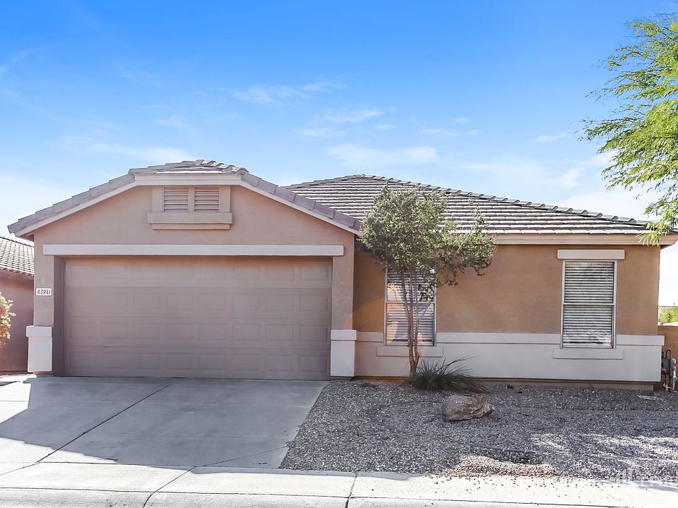 1st image of 43941 W Carey Dr