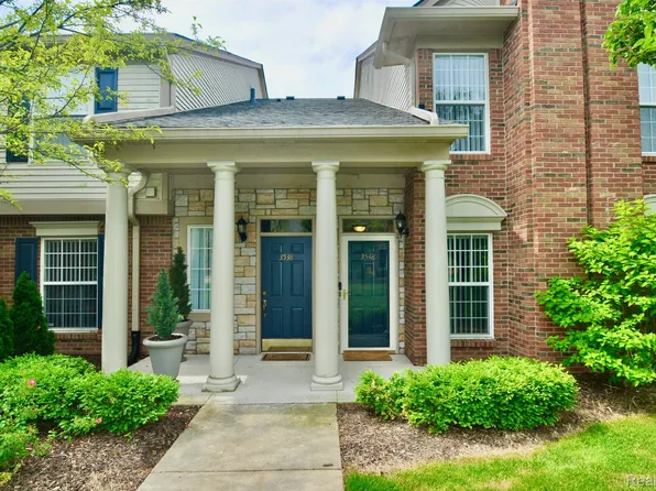 3548 Oakmonte Blvd, Rochester, MI 48306